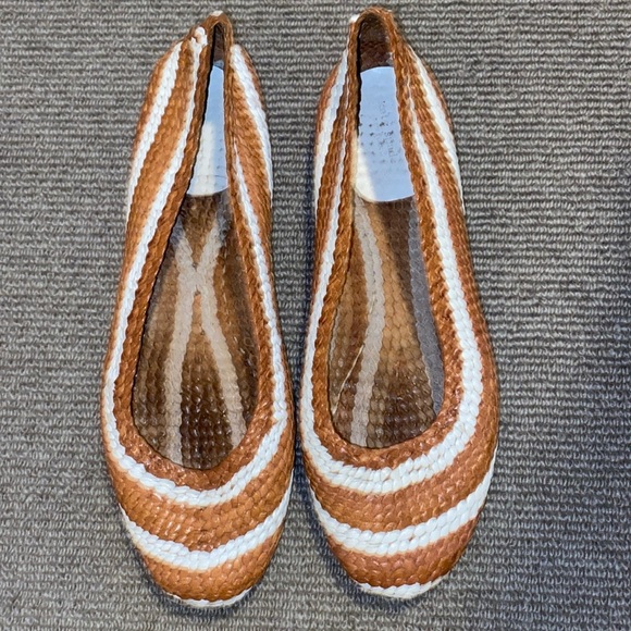 Kate Spade woven flats. Made in Spain sz 8B - Picture 1 of 4